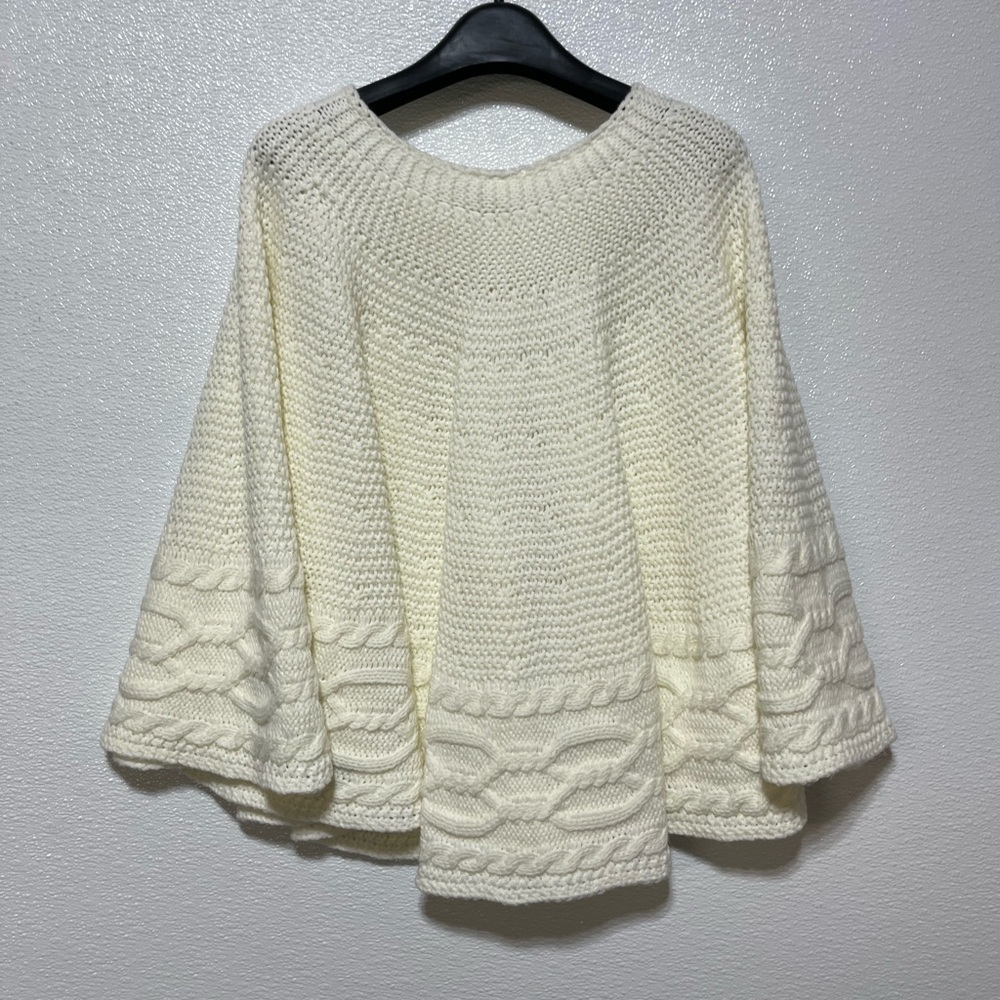 Cream Cable-Knit Women's Sweater Cape - Picture 2 of 2